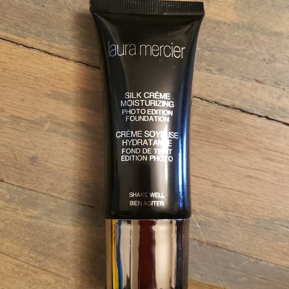 Laura Mercier Photo Edition Foundation